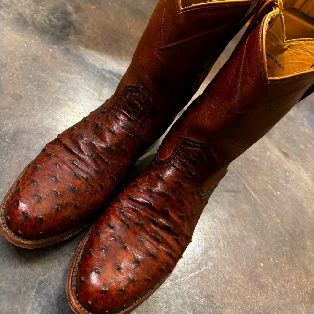 1978 Cody James Black Full Quill OsTrich Roper size 11 D